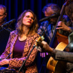 Bakelied. Nederlandstalige akoestische live band Bakelied Djem van Dijk