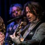 Bakelied. Nederlandstalige akoestische live band Bakelied Kees van den Hoogen