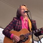 Kees van den hoogen bakelied treble nederlandstalig amersfoort live zanger akoestisch observant gitaar gibson j200 gitarist nederpop